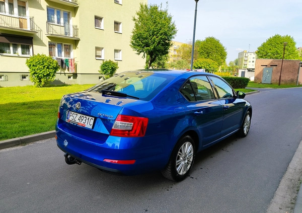 Skoda Octavia cena 33900 przebieg: 207000, rok produkcji 2014 z Szamotuły małe 106